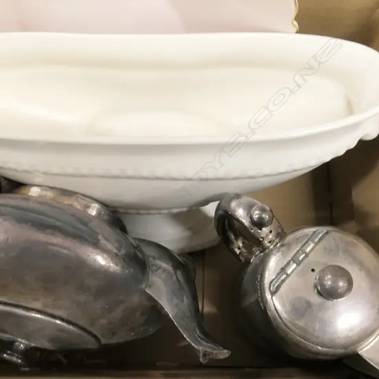 LOT ASST EP WARE/SHELLEY PLATE/VASE ETC