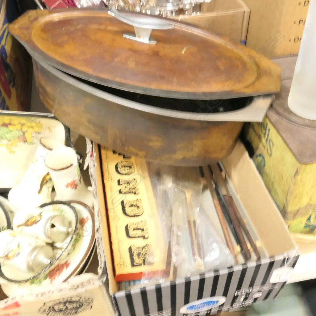 COPPER FISH PAN AND FONDUE FORKS Image 1++