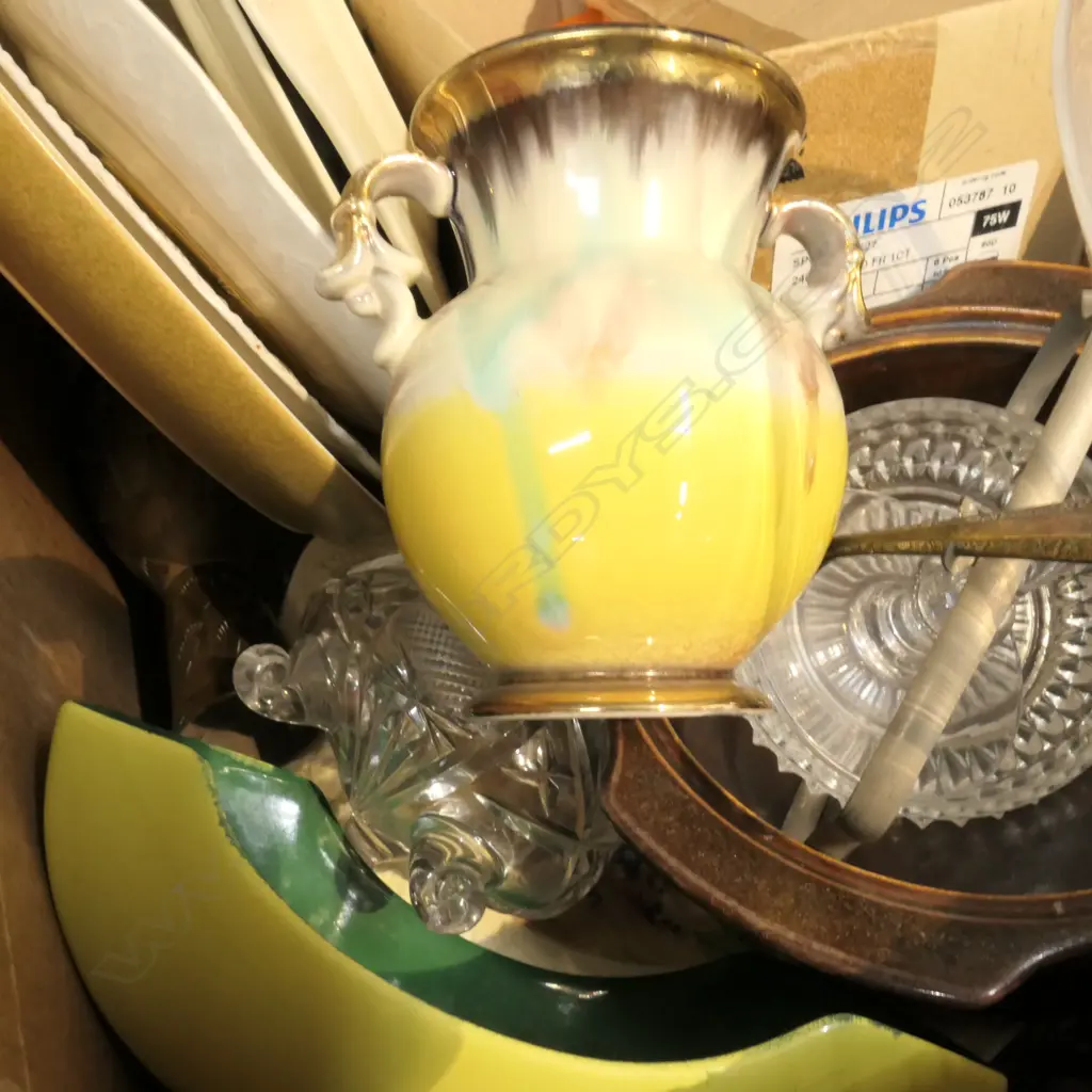 LOT ASST CHINA/CRYSTAL ETC Image 1++