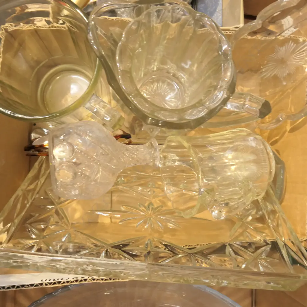 BOX OF ASST PRESSED GLASS / JUGS / PIE SPOON / TRAY / VASES Image 1++