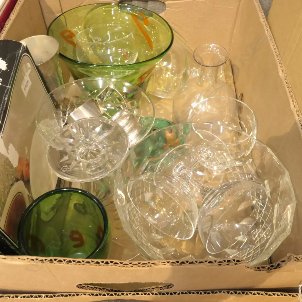 BOX LOT GLASSWARE Image 1++