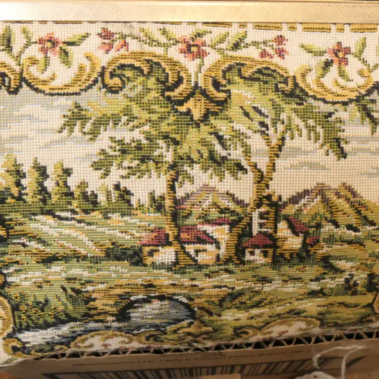 LOT ASST VINTAGE VINTAGE PURSES ETC