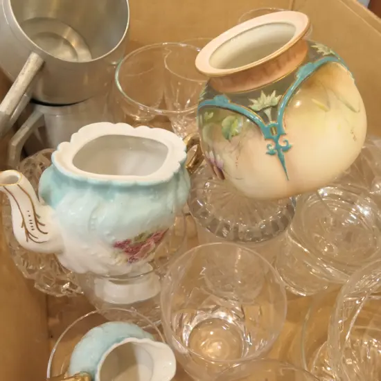 BOX OF FINE CHINA AND CRYSTAL
