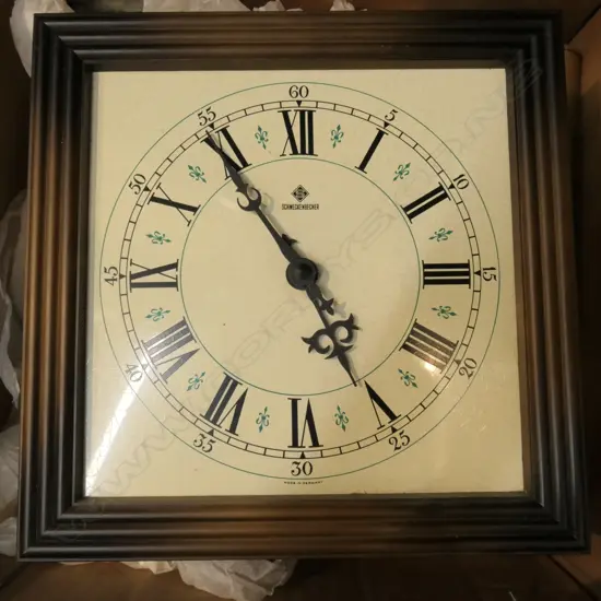SCHMECKENBECHER VINTAGE GREEN WALL CLOCK