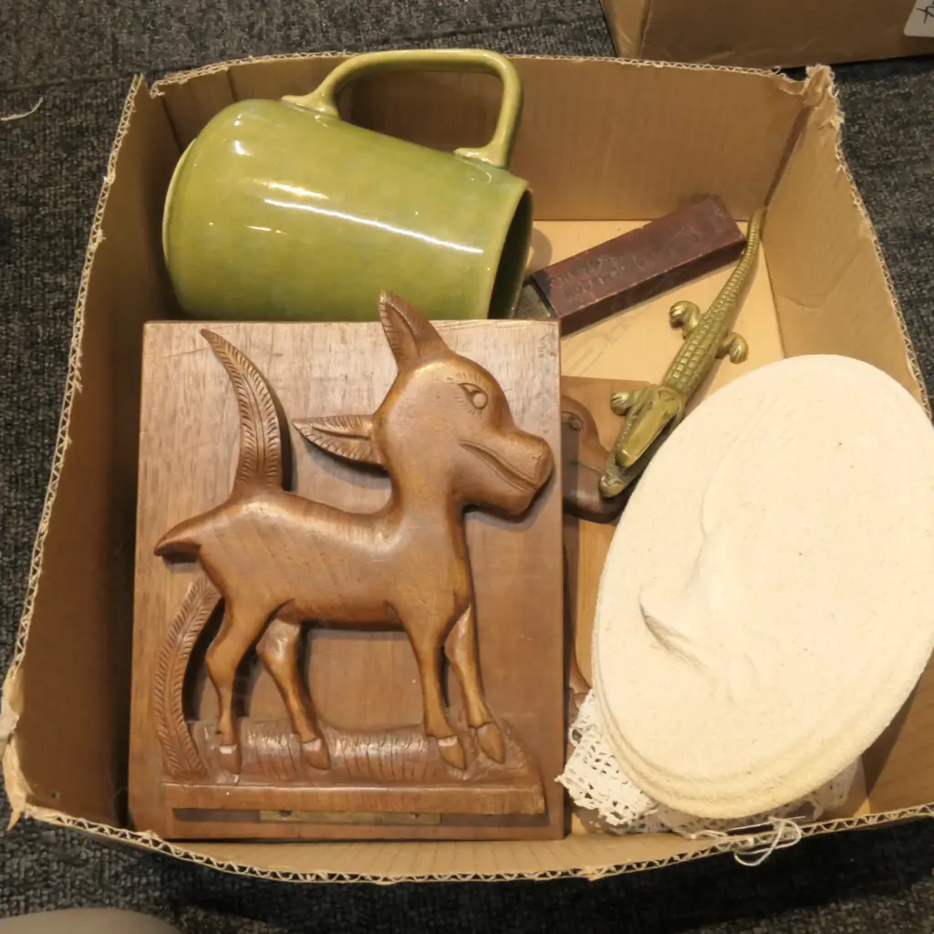 ASST ITEMS RETRO BOOKENDS TEMUKA JUG.... Image 1++