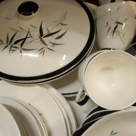 ROYAL DOULTON DINNER SET - BAMBOO
