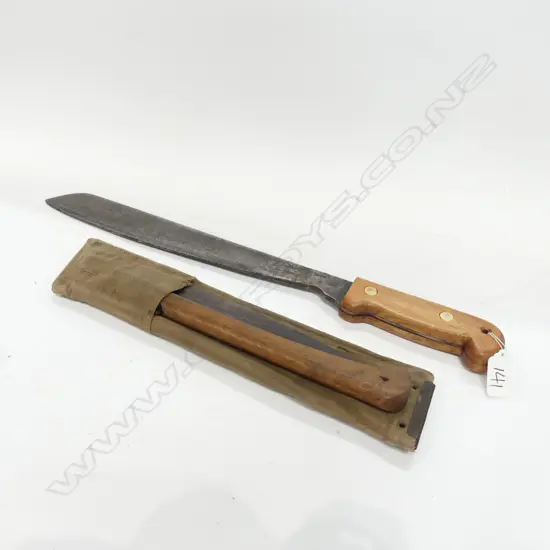 (KN19) VINTAGE MACHETE & SAW IN SCABBARD