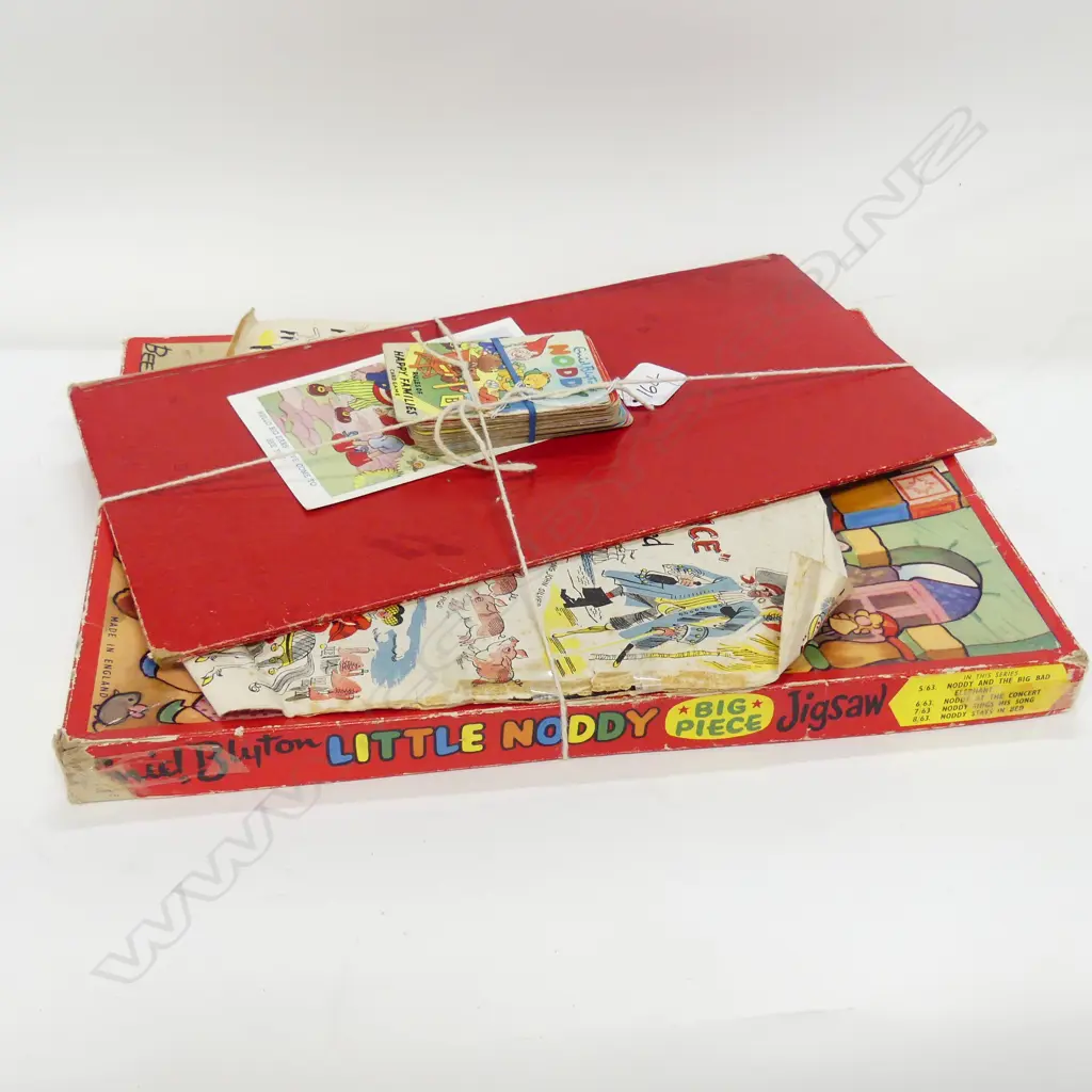 VINTAGE NODDY ITEMS: BOXED PUZZLE CARDS RECORD GAME.. Image 1++