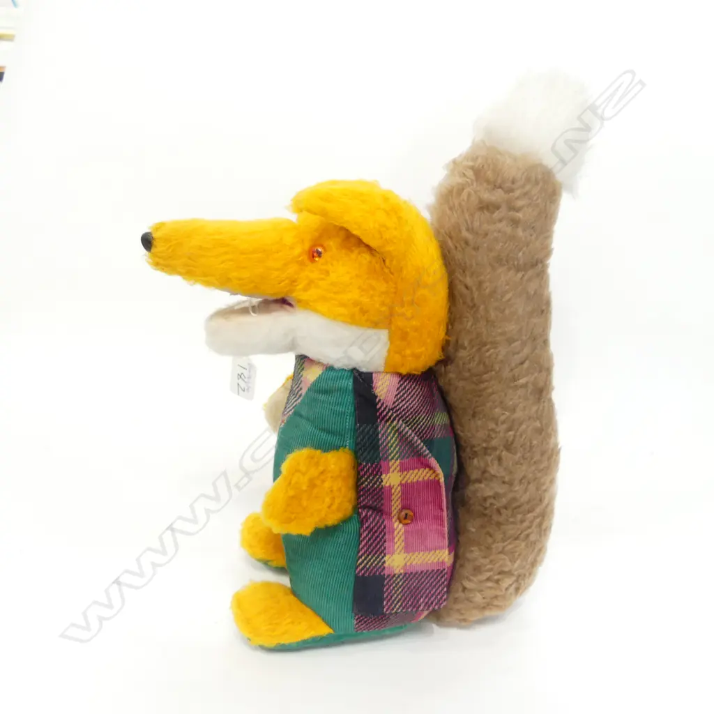 VINTAGE ORIGINAL BASIL BRUSH SOFT TOY H 420 MM Image 1++