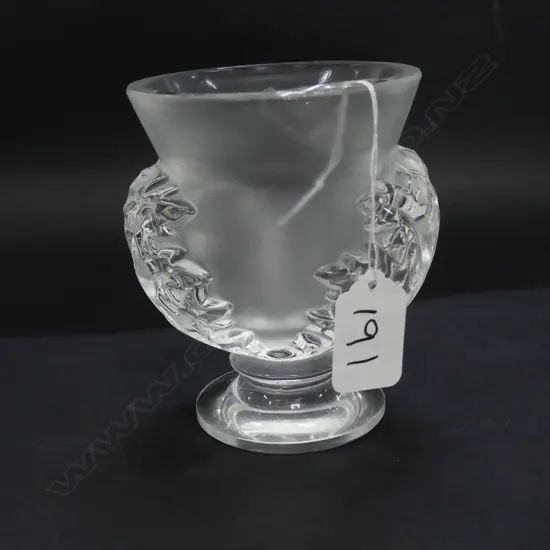 LALIQUE URN H. 115MM