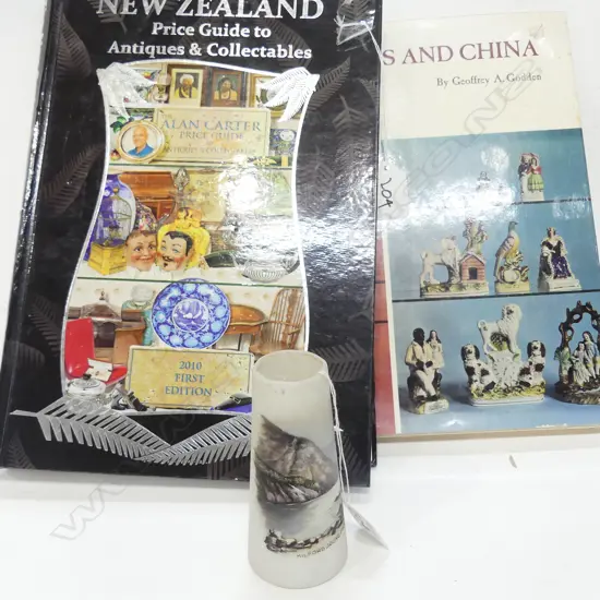 NZ SOUVENIR WARE VASE + 2 COLLECTORS BOOKS