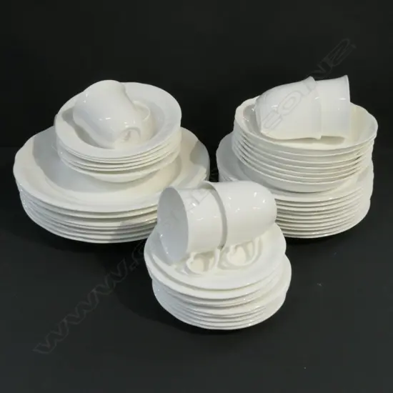 ROYAL DOULTON 'PROFILE' DINNER SERVICE, SIX PLACE + MORE