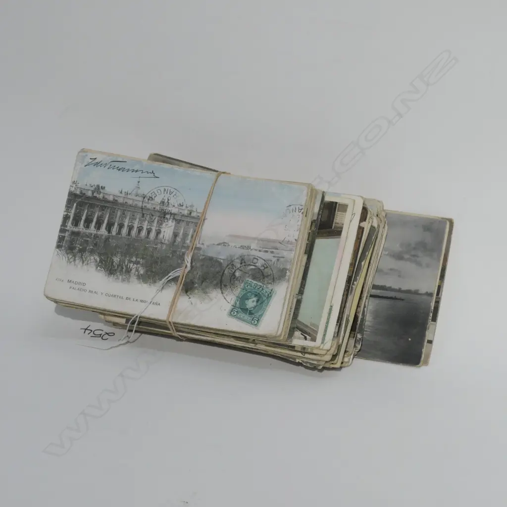 COLLECTION (60) WORLD VINTAGE POSTCARDS Image 1++