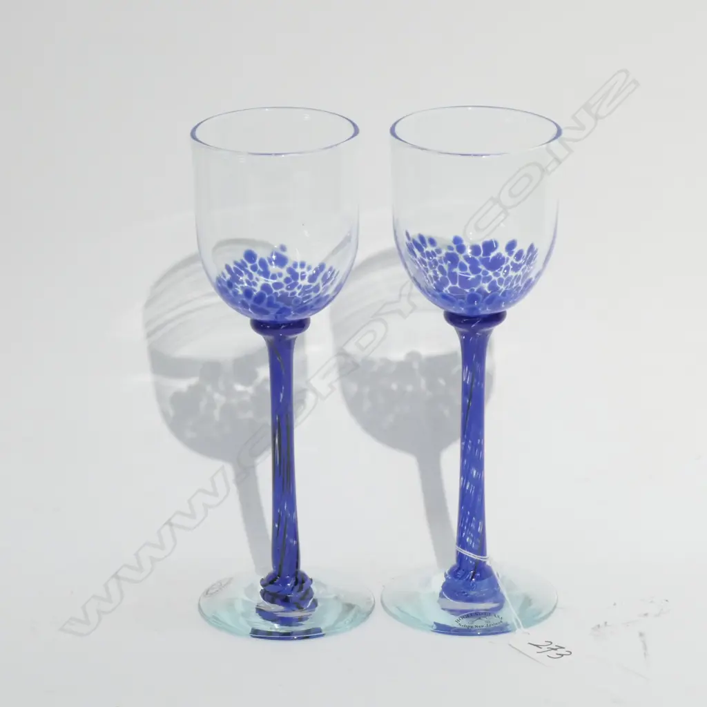 PAIR OF HOGLUND GLASS WINE GOBLETS Image 1++