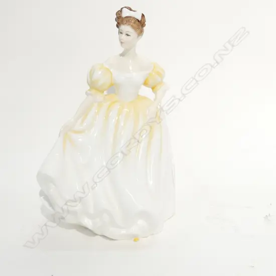ROYAL DOULTON FIGURINE 'NATALIE'