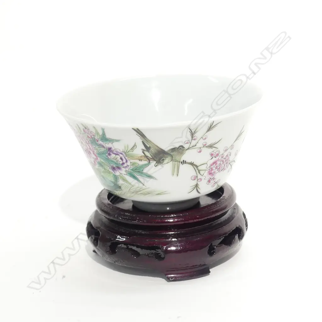 CHINESE PORCELAIN BOWL ON STAND D 100 MM Image 1++