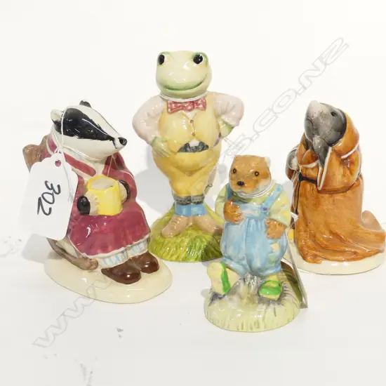 4 R/ALBERT WIND IN THE WILLOWS FIGURES