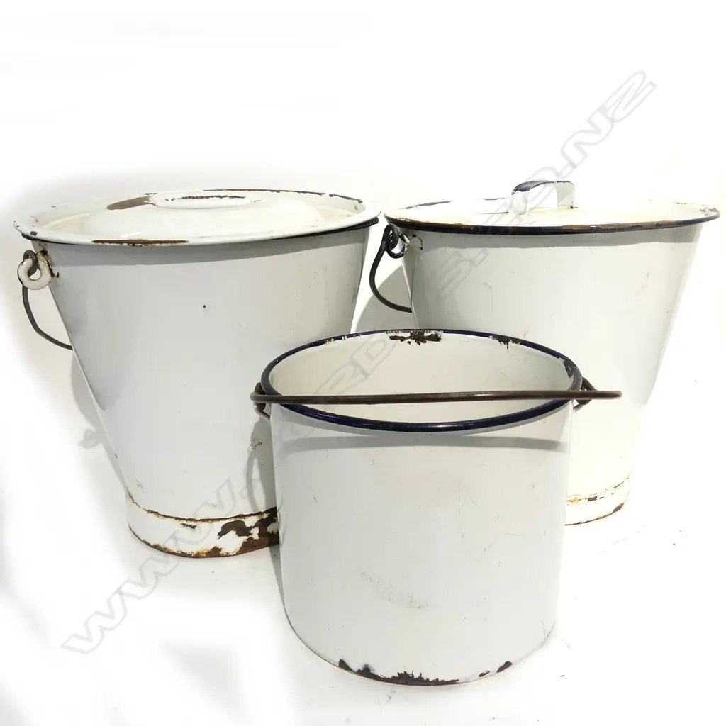 3 ENAMEL BUCKETS H 360 MM Image 1++