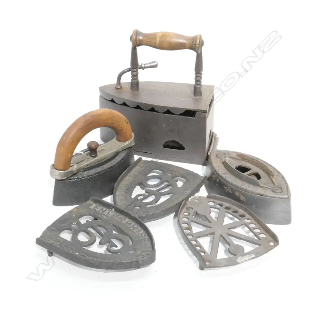 ASST FLAT IRONS AND TRIVETS Image 1++