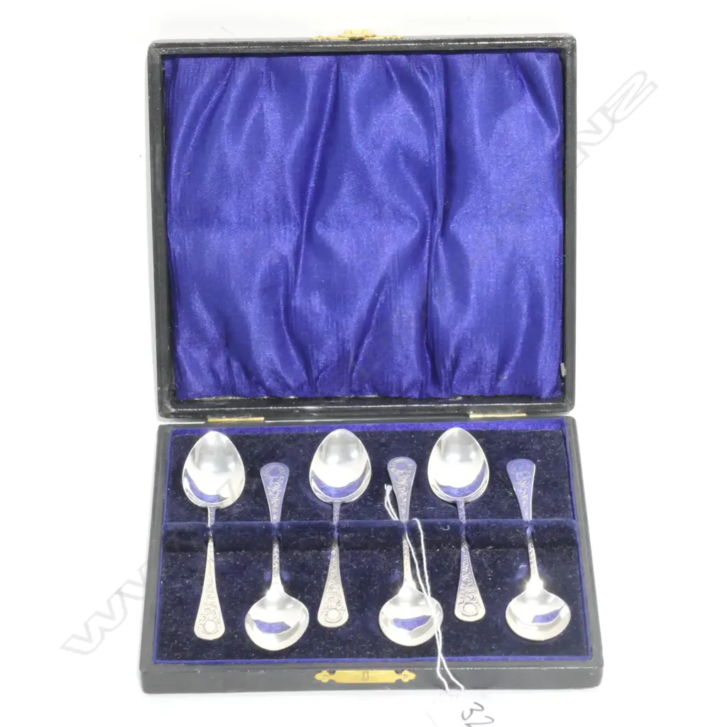 SET 6 SILVER TEASPOONS CASED. Image 1++