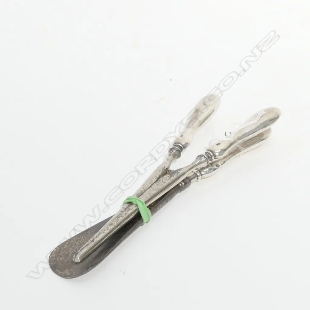 STG TOPPED GLOVE STRETCHERS AND SHOE HORN Image 1++