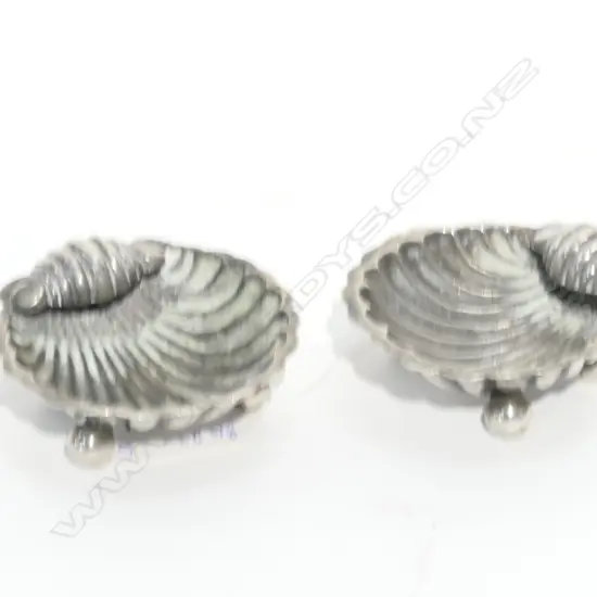 PR SILVER SHELL SHAPED SALTS B'HAM 1905. 42gm 