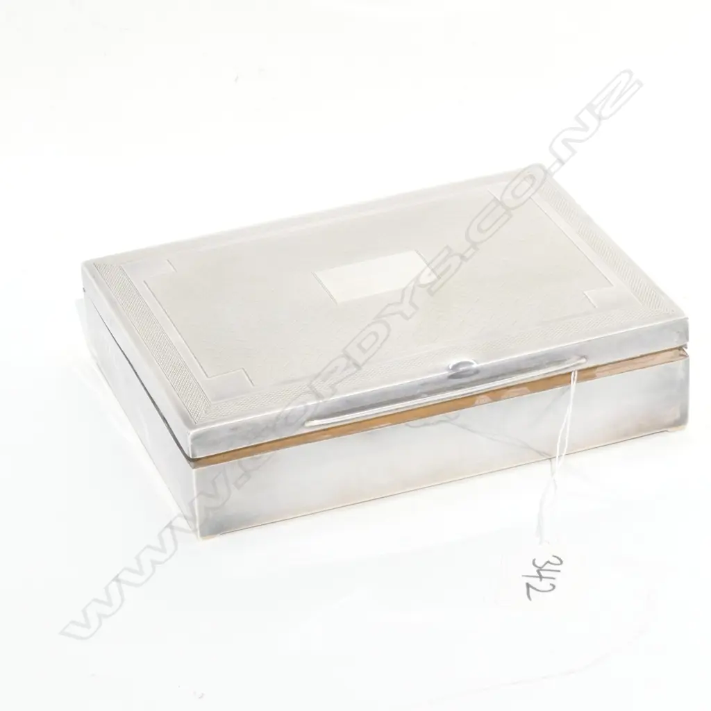 SILVER CIGARETTE BOX, BIRMINGHAM 1932 by William Adams Ltd.Total 502gm (small dent at front) Image 1++