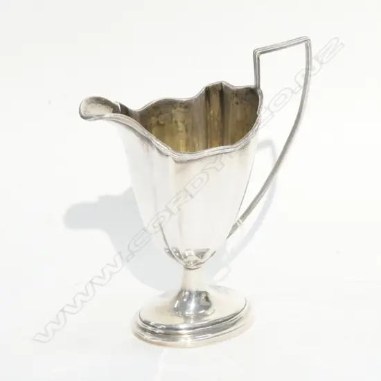 VICTORIAN SILVER CREAM JUG, BIRMINGHAM 1897 by Henry Matthews. 113gm
