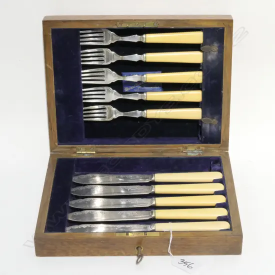 1920s CASED 6PCE FISH SET - BOXED
