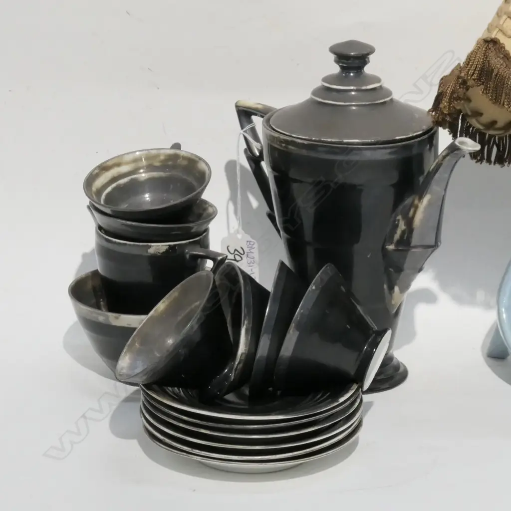 LOT DOES NOT INCLUDE LAMP Image 1++