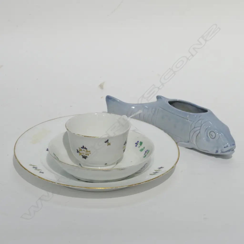 ANTIQUE C/S/P & SOUVENIR FISH - A/F Image 1++