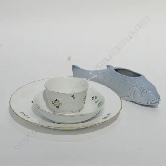 ANTIQUE C/S/P & SOUVENIR FISH - A/F