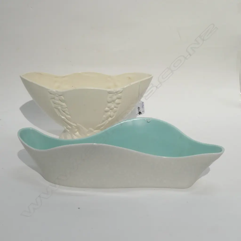 CROWN LYNN WHITE VASE #553 + POOLE VASE A.F Image 1++