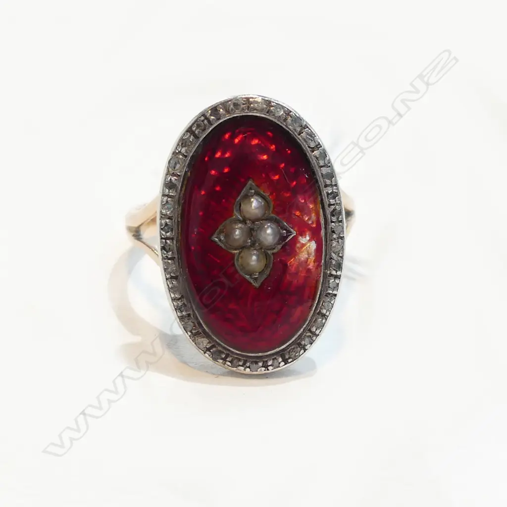 VINTAGE 9CT ROSE GOLD PEARL ENAMEL RING (AF) Image 1++