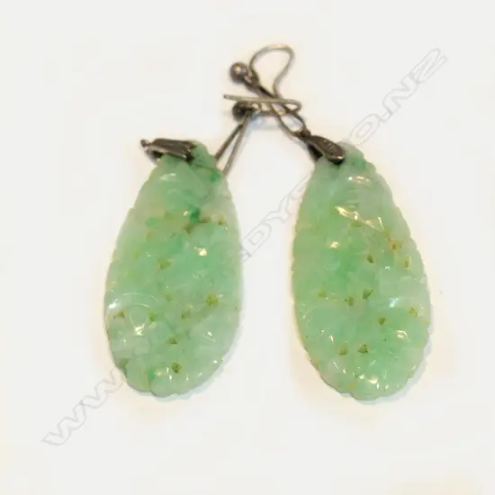 PAIR VINTAGE CHINESE JADE EARRINGS