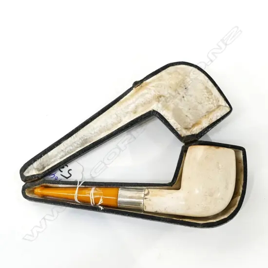 OLD MEERSCHAUM & AMBER PIPE BOXED