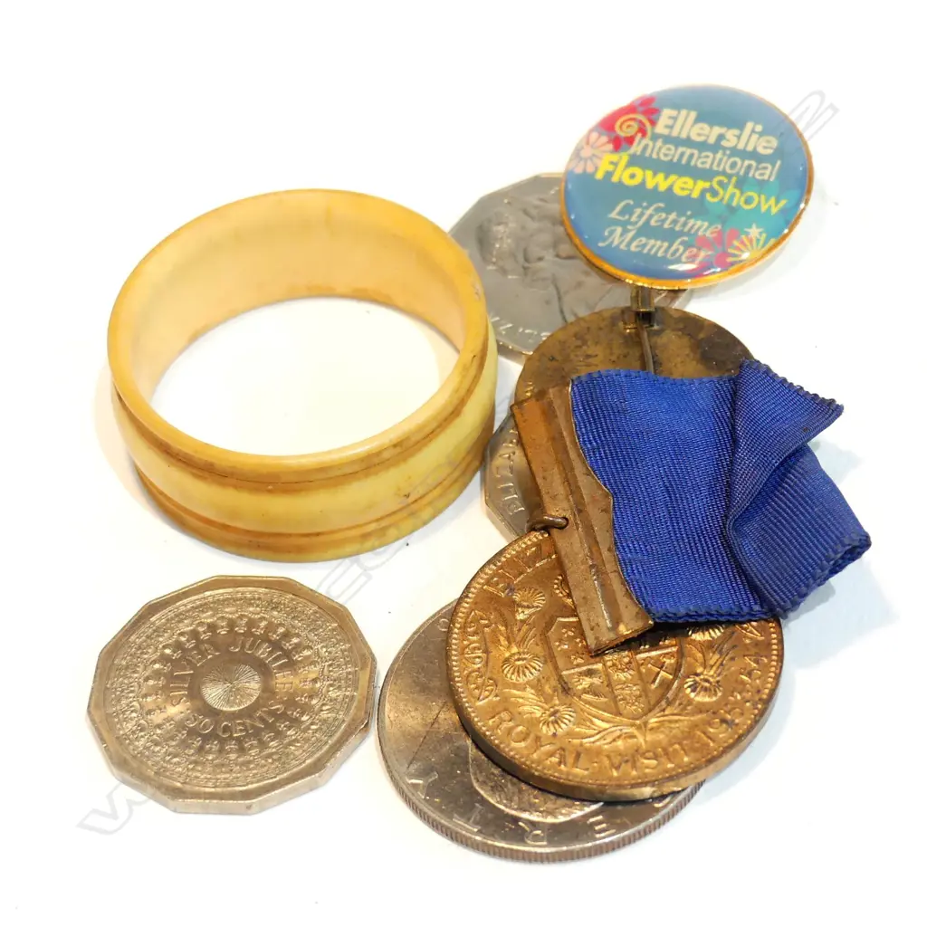 53-54 ROYAL VISIT MEDAL; ROY AGRIC SOC NZ LIFE MEM BADGE; COINS, ETC  Image 1++