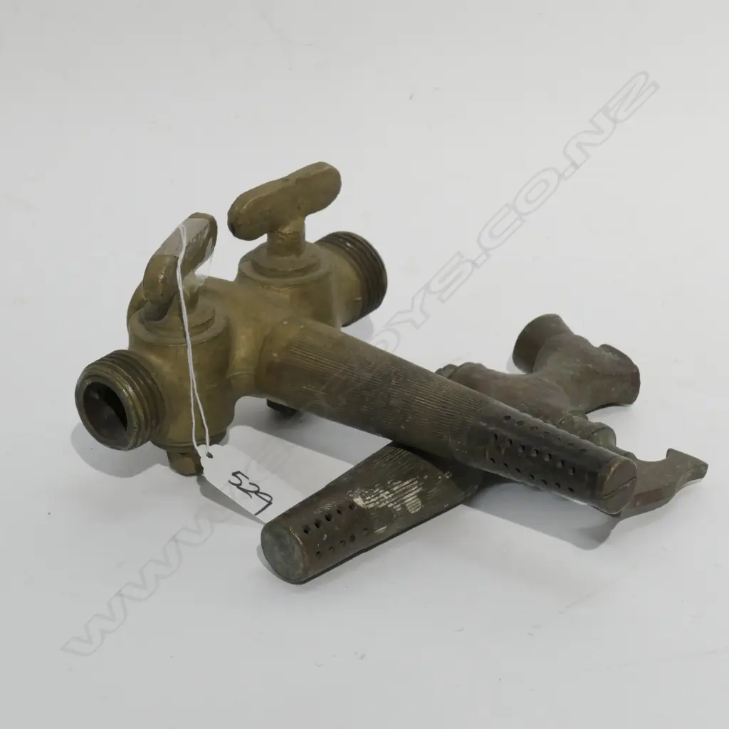 2 KEG TAPS Image 1++