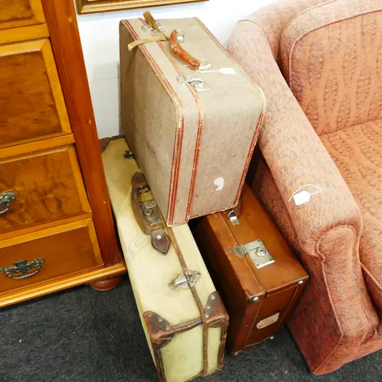 3 VINTAGE SUITCASES L 670 MM