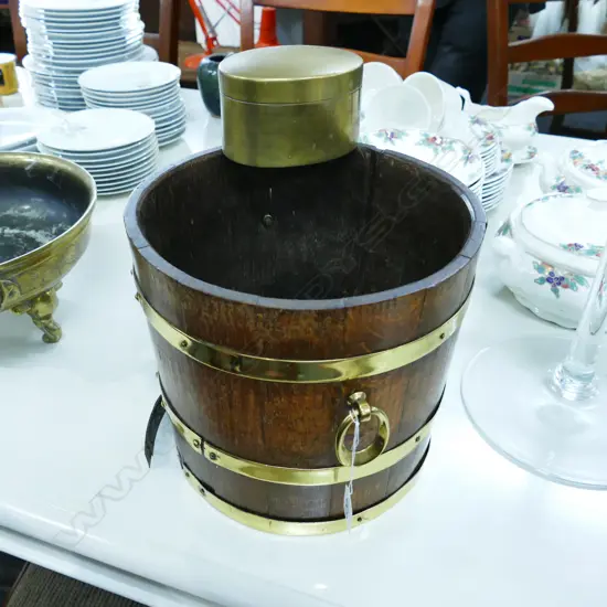 SMALL COOPERED BUCKET (AF)