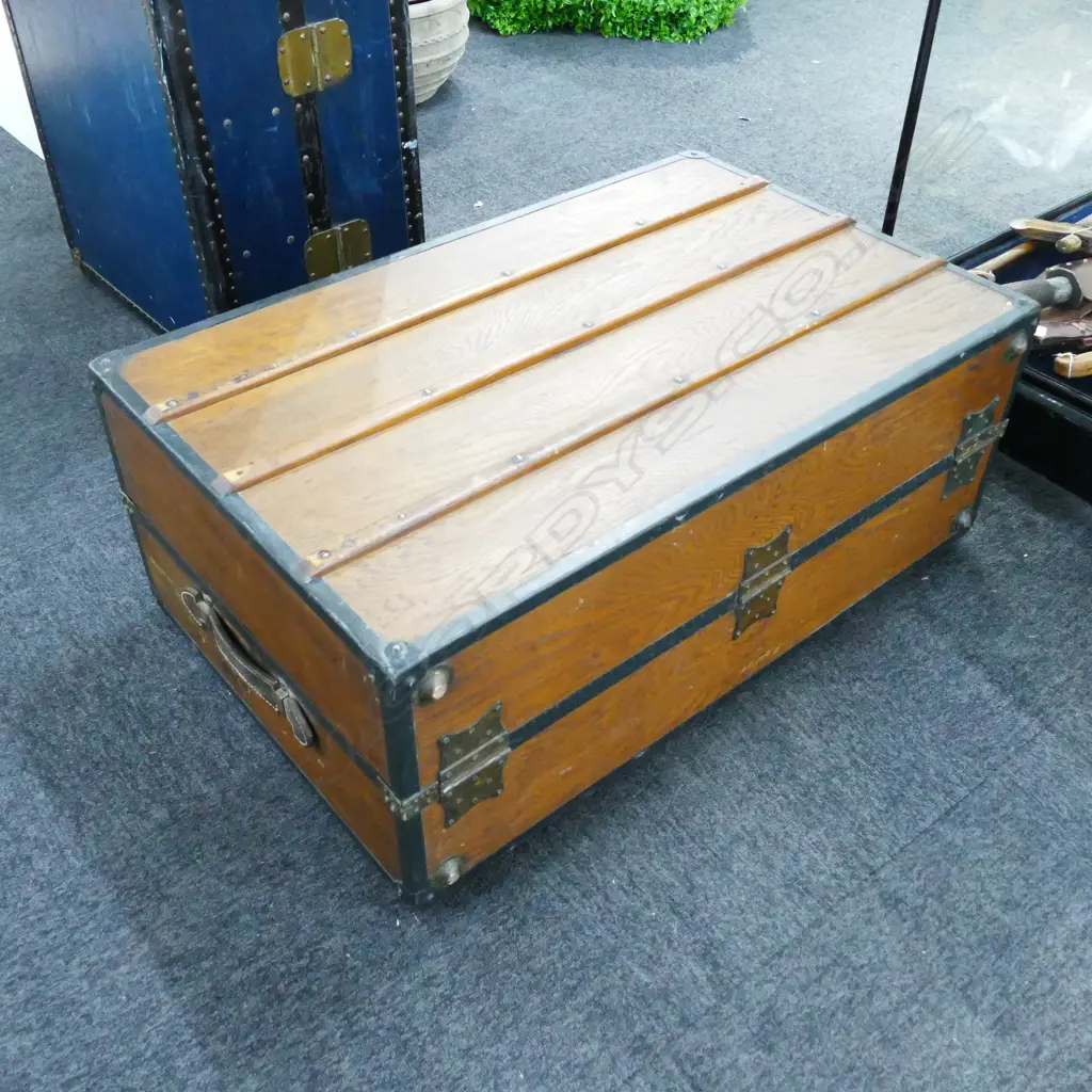 WOODEN METAL BOUND TRAVELLING TRUNK L 930 MM Image 1++