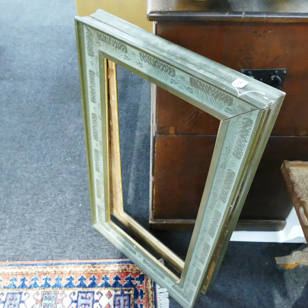 PR ART NOUVEAU LILY DECORATED PICTURE FRAMES Image 1++