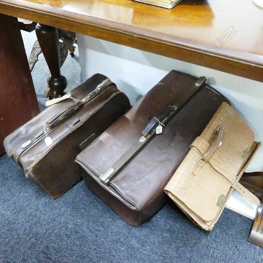 LARGE GLADSTONE BAG WITH 2 OTHERS Image 1++