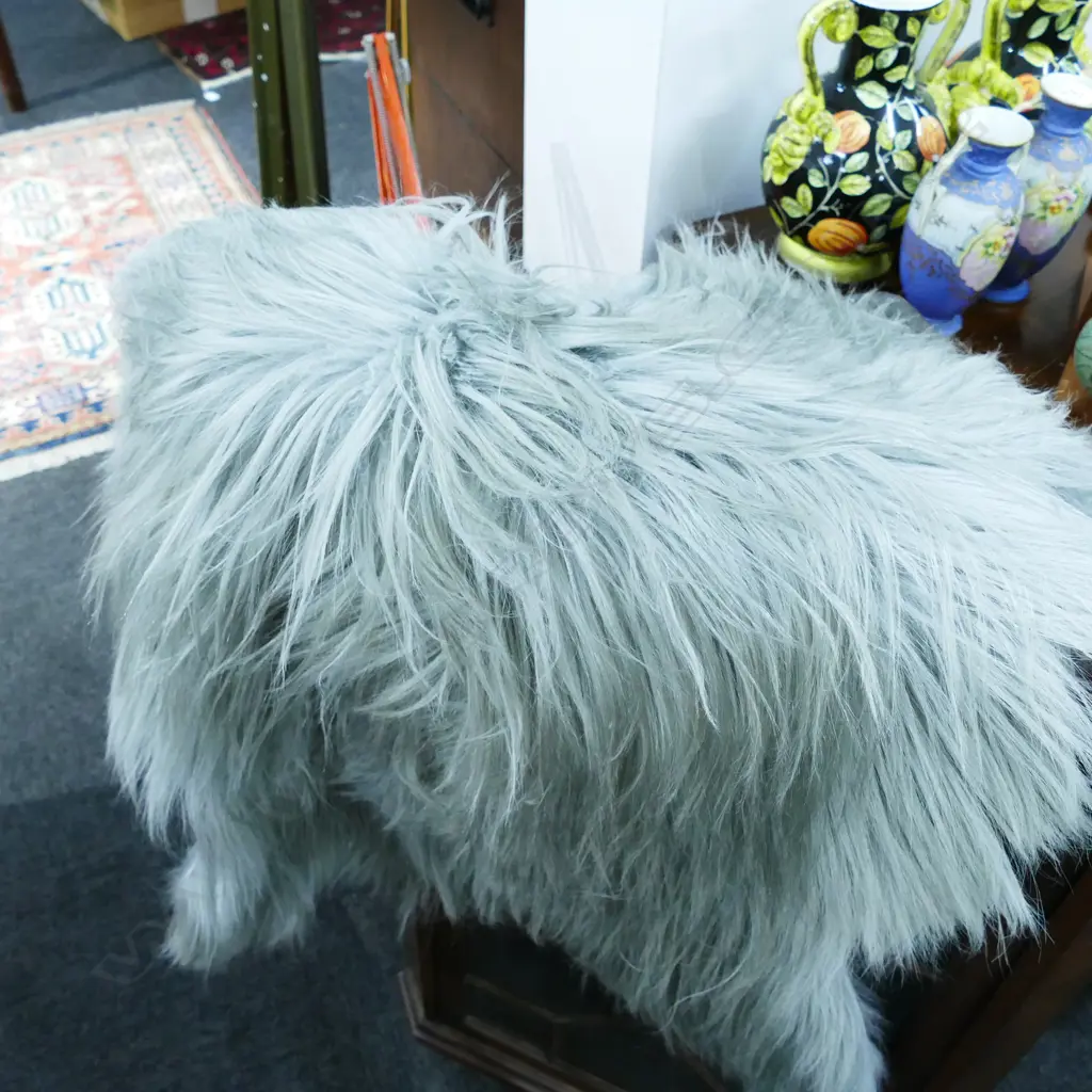 MONGOLIAN GOAT GREY Image 1++