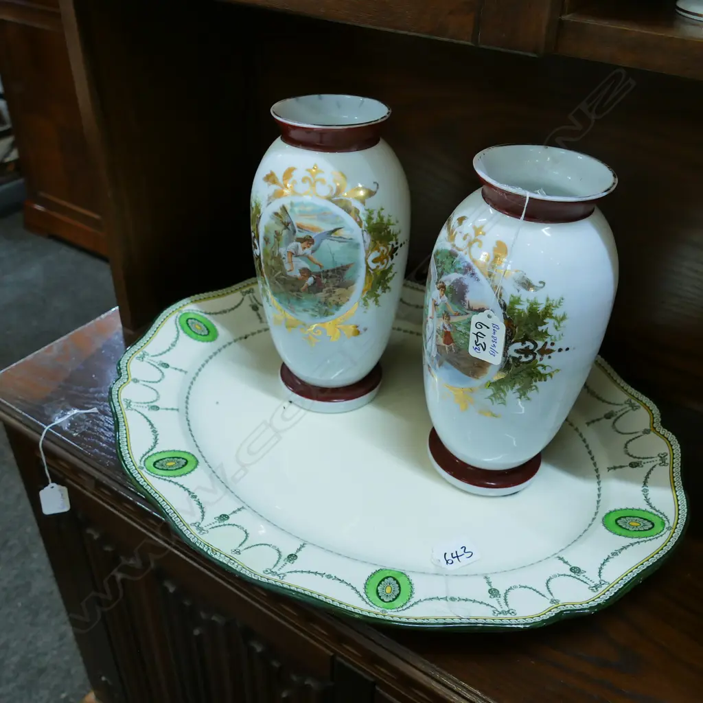 PR OF VICT MILK CLASS VASES + DOULTON ASHET H 260 MM Image 1++