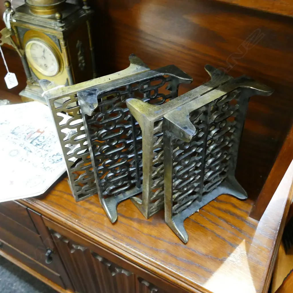 4 BRASS TRIVETS L 240 MM Image 1++