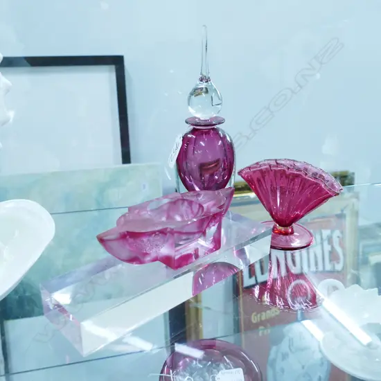 3 PIECES OF RUBY GLASS / BOTTLE / FAN / BOWL