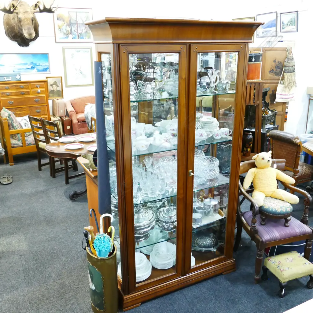 ITALIAN TIMBER DISPLAY CABINET W. 1110MM  H. 2000MM Image 1++