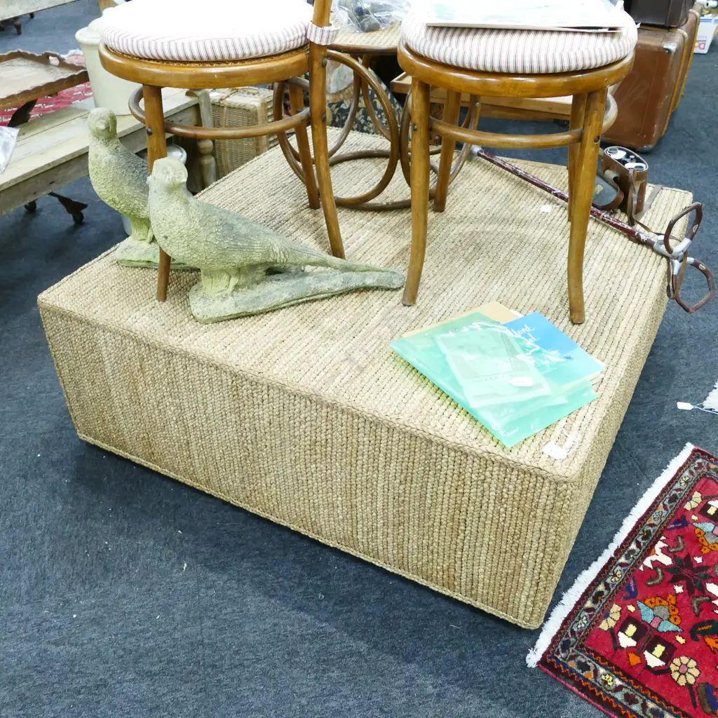 LARGE WOVEN WATER HYACINTH COFFEE TABLE W. 1130 H. 420MM Image 1++