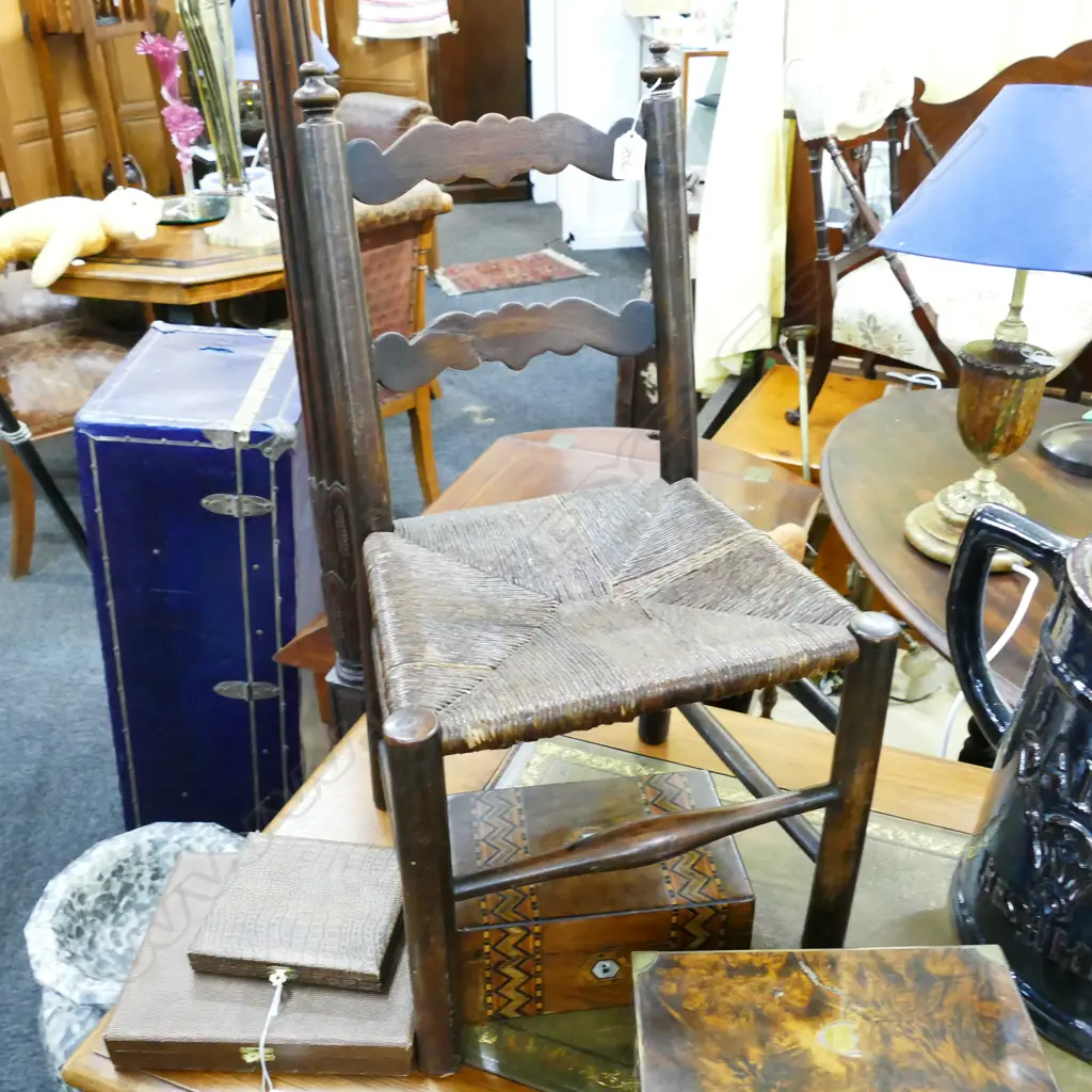 CHILD'S LADDER BACK RUSH SEATED CHAIR Image 1++